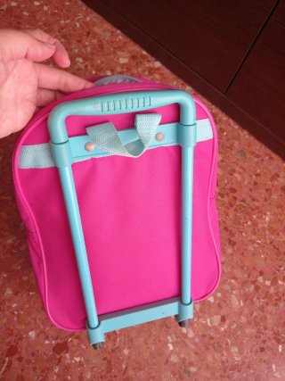 Muñeca Poppy Trolls con Sonido de regalo mochila