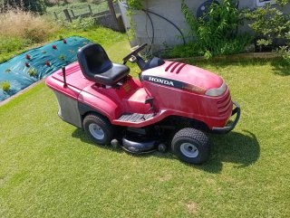 Tractor Cortacésped Honda V-TWIN 2417