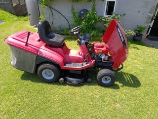 Tractor Cortacésped Honda V-TWIN 2417