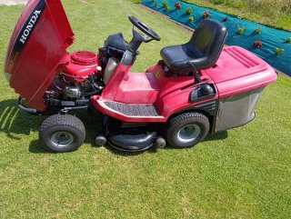 Tractor Cortacésped Honda V-TWIN 2417