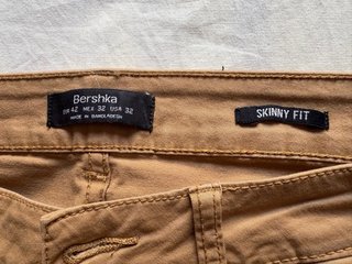 Pantalón Bershka Camel Talla 42
