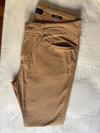 Pantalón Bershka Camel Talla 42
