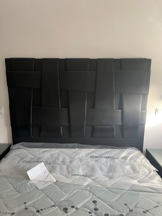 Cabecero tapizado negro cama 135