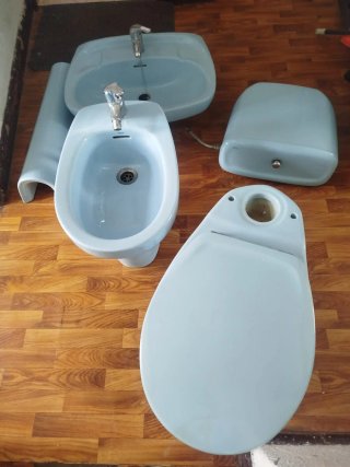 Conjunto Roca: Lavabo, Bidé y Váter Azul