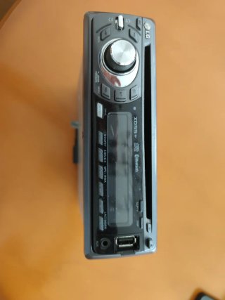 LG Autorradio CD/MP3/WMA Bluetooth