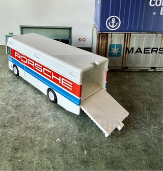 Hot Wheels Euro Hauler ZAMAC 2023 PORSCHE