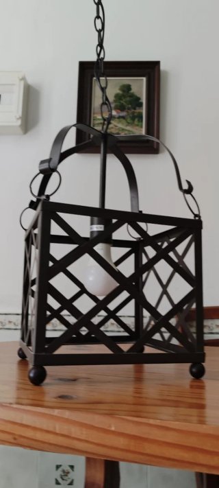 Lámpara de forja estilo rústico