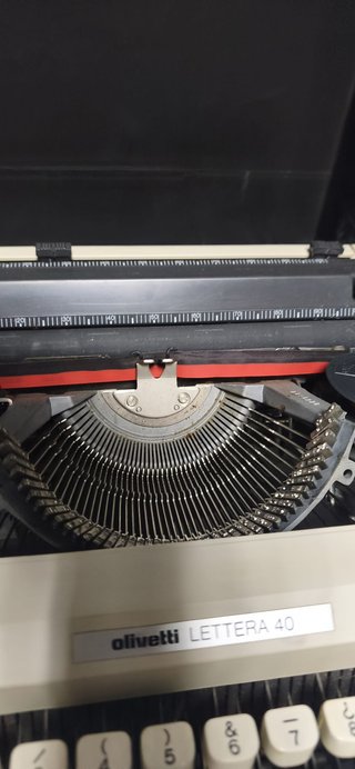 Máquina de escribir Olivetti Lettera 10
