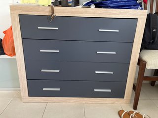 Cajonera moderna madera y gris.