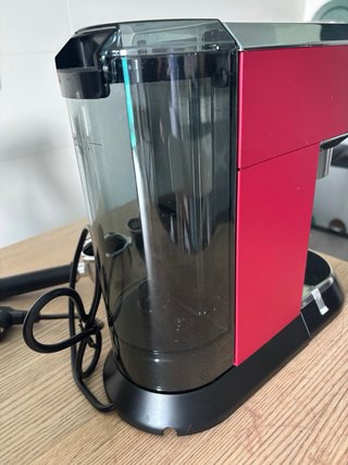 Cafetera DeLonghi Dedica Style EC685.R Roja