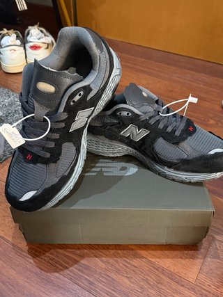 Zapatillas New Balance Negras y Grises