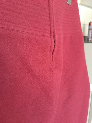 Falda corta invierno roja