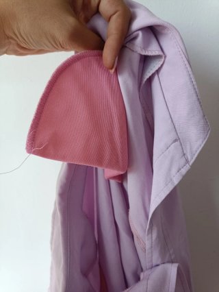 Camisa lila de manga francesa estilo clásico