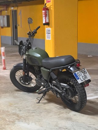 Moto Brixton BX125 Verde 2020 Solo 8000km.