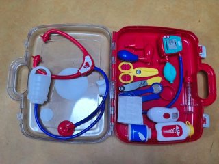 Maletín médico juguete Bruin