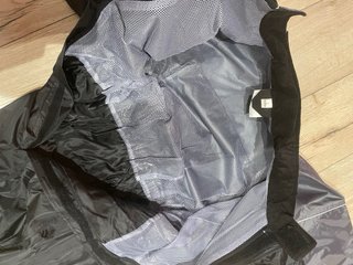 Traje de moto para agua L nuevo