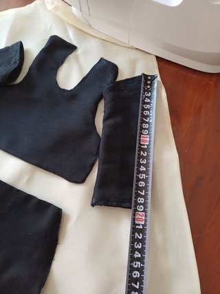 Falda negra bordada dorada 60cm
