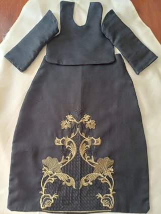 Falda negra bordada dorada 60cm