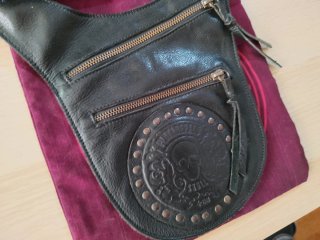 Riñonera Cuero Platadepalo Unisex Negra