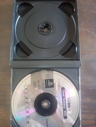 Final Fantasy VIII PS1 Platinum incompleto