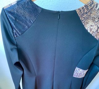 Vestido negro manga larga estampado