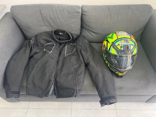 Pack Moto: Casco AGV Rossi + Chaqueta