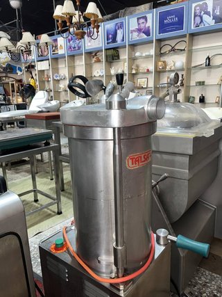 EMBUTIDORA TASLA 30 LITROS