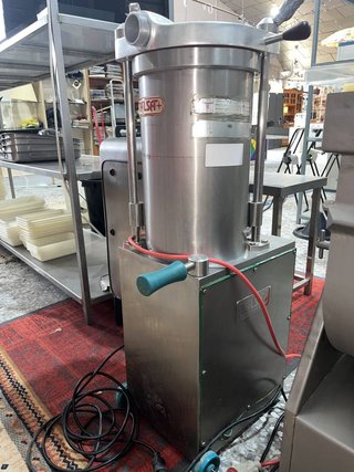 EMBUTIDORA TASLA 30 LITROS
