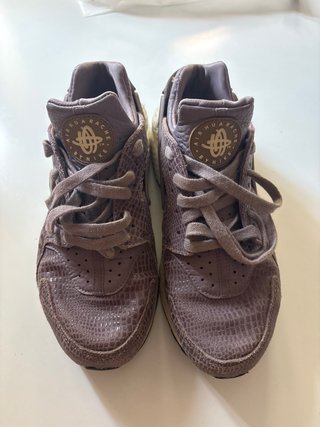 Zapatillas Nike Air Huarache Morado/Beige