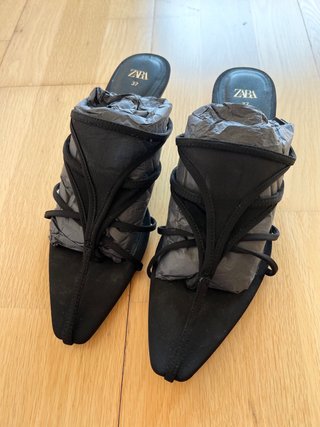 Mules de Zara con tacón, de malla, talla 37