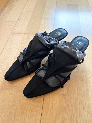 Mules de Zara con tacón, de malla, talla 37