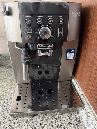 Cafetera DeLonghi Magnifica S Smart