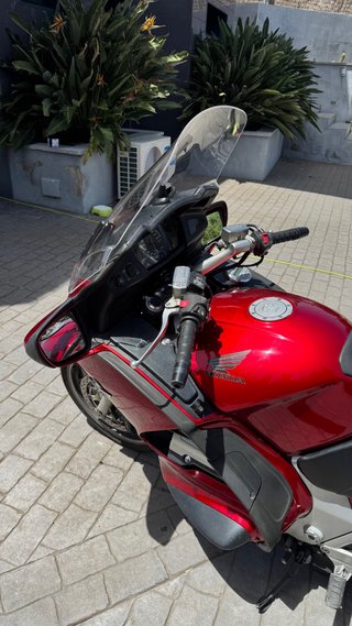 Honda PanEuropean 1300 Roja