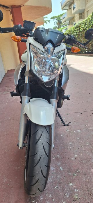 Yamaha XJ6 N limitada A2