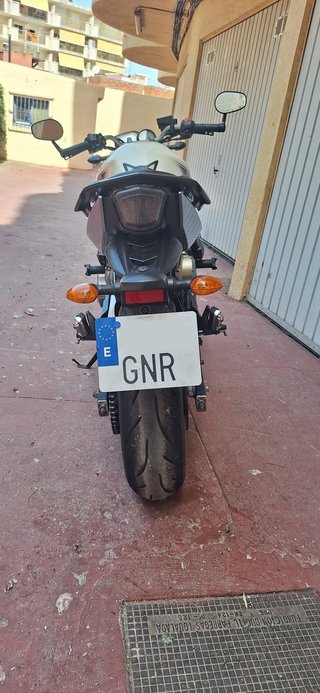 Yamaha XJ6 N limitada A2
