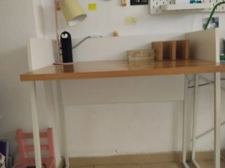 Escritorio juvenil madera y metal