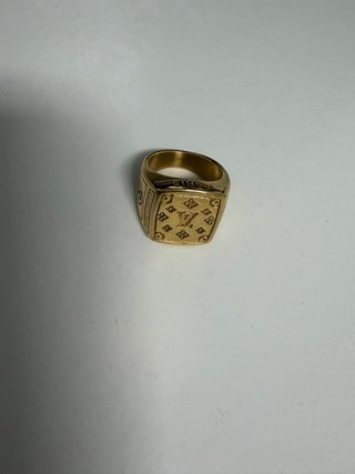 Anillo Louis Vuitton Dorado Acero Inoxidable 316