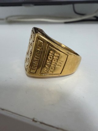 Anillo Louis Vuitton Dorado Acero Inoxidable 316