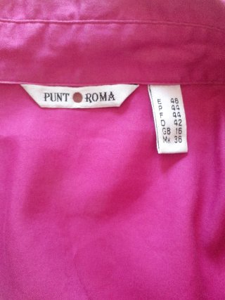Vestido camisero rosa con volantes
