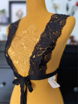 Studio La Perla – Black Lace Bralette – 95% Silk