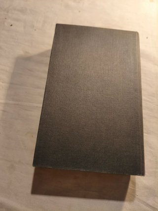 Libro antiguo Prohibido a los nerviosos