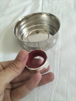 Vajilla antigua plata plateado reposabotellas