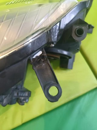 Faro Izquierdo Toyota Corolla
