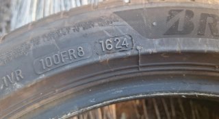 Neumáticos 215/45 R17