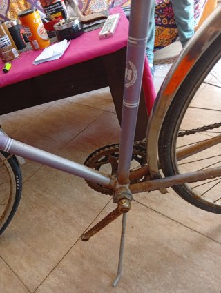 Bicicleta BH antigua morada