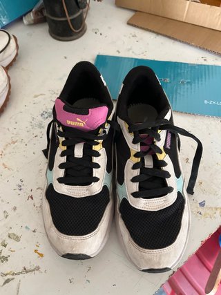 Tenis Puma Negro y Rosa