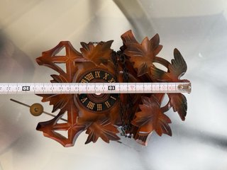 2 Relojes de cuco de madera