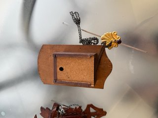 2 Relojes de cuco de madera