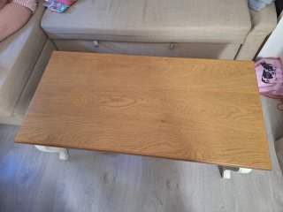 Mesa de comedor con 4 sillas de ratán