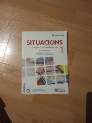 Libros de 1 ESO catalán y castellano